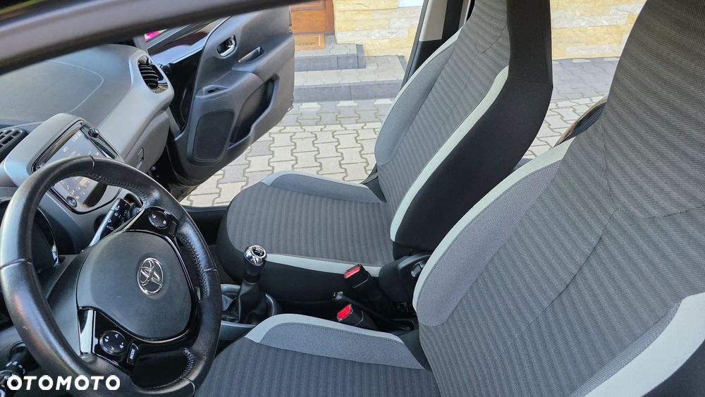 Toyota Aygo x-play club - 20