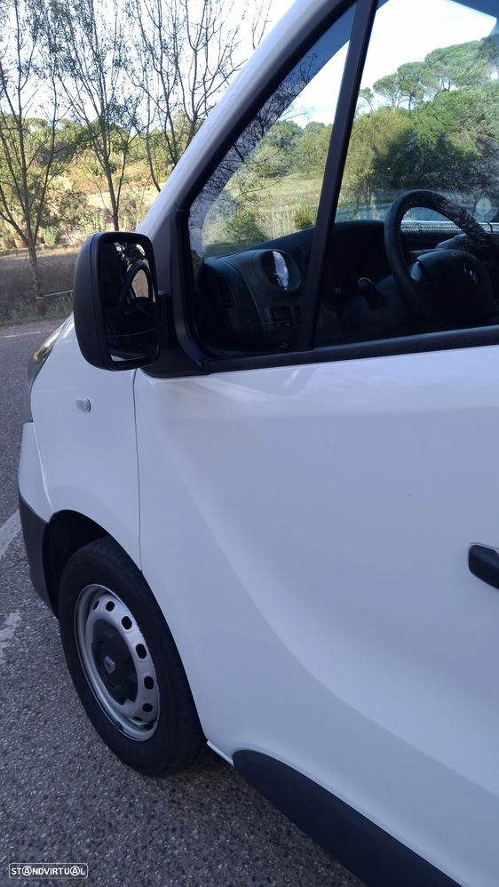 Renault Trafic 1.6 dci – 125cv, versão Longa - 12