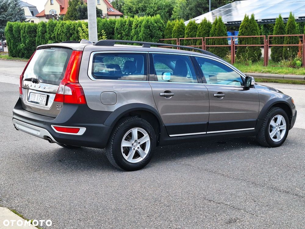 Volvo XC 70 D5 AWD Kinetic - 22