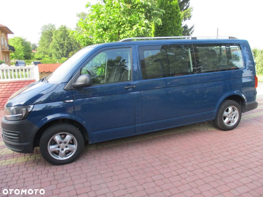 Volkswagen Caravelle 2016 photo 2