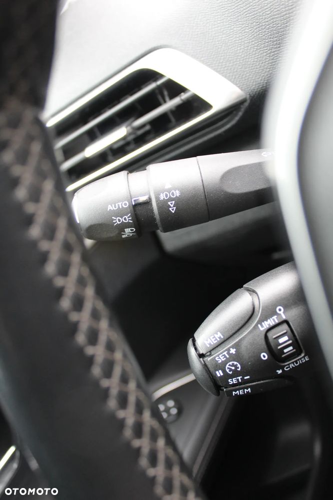 Peugeot 3008 1.2 PureTech Active - 35