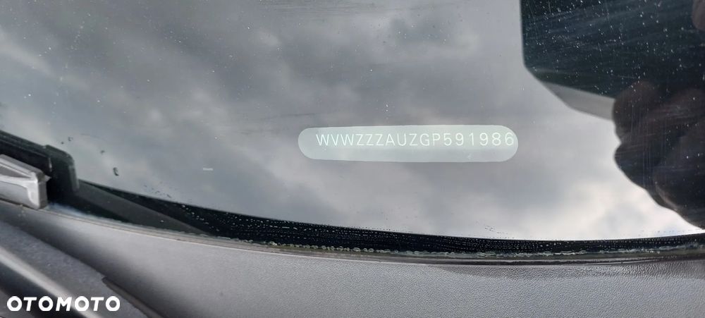 Volkswagen Golf - 11