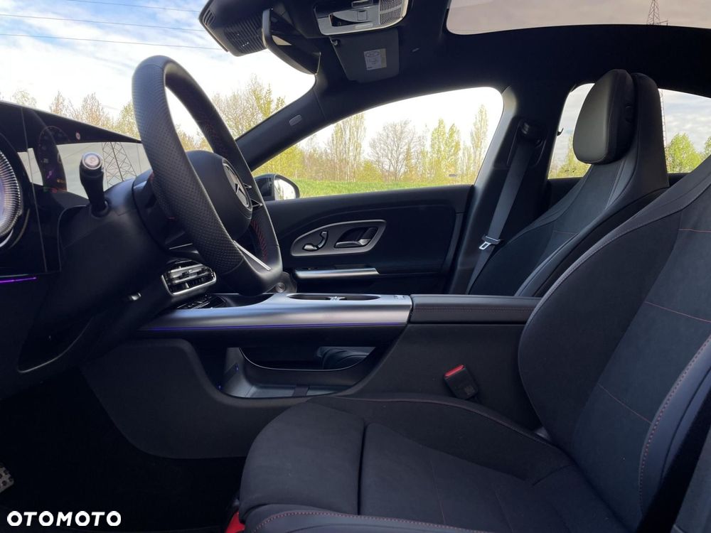 Mercedes-Benz CLA - 10