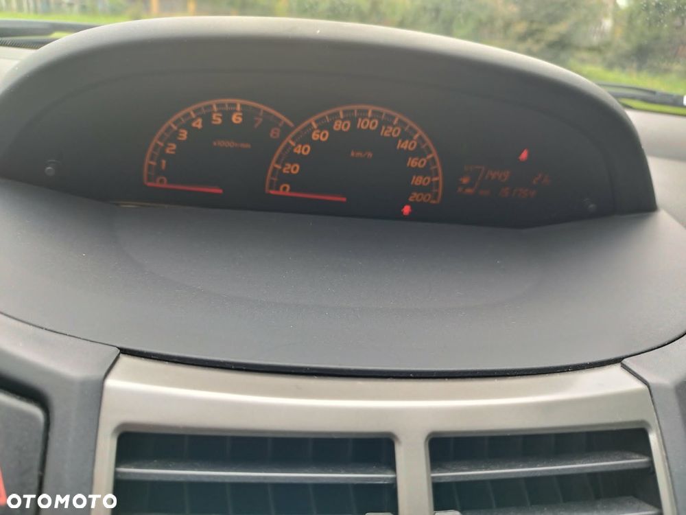 Toyota Yaris 1.33 Premium - 14