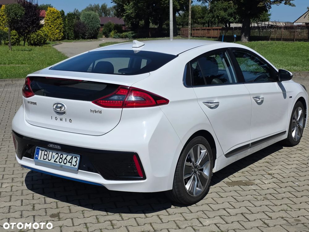 Hyundai IONIQ Hybrid Business - 4