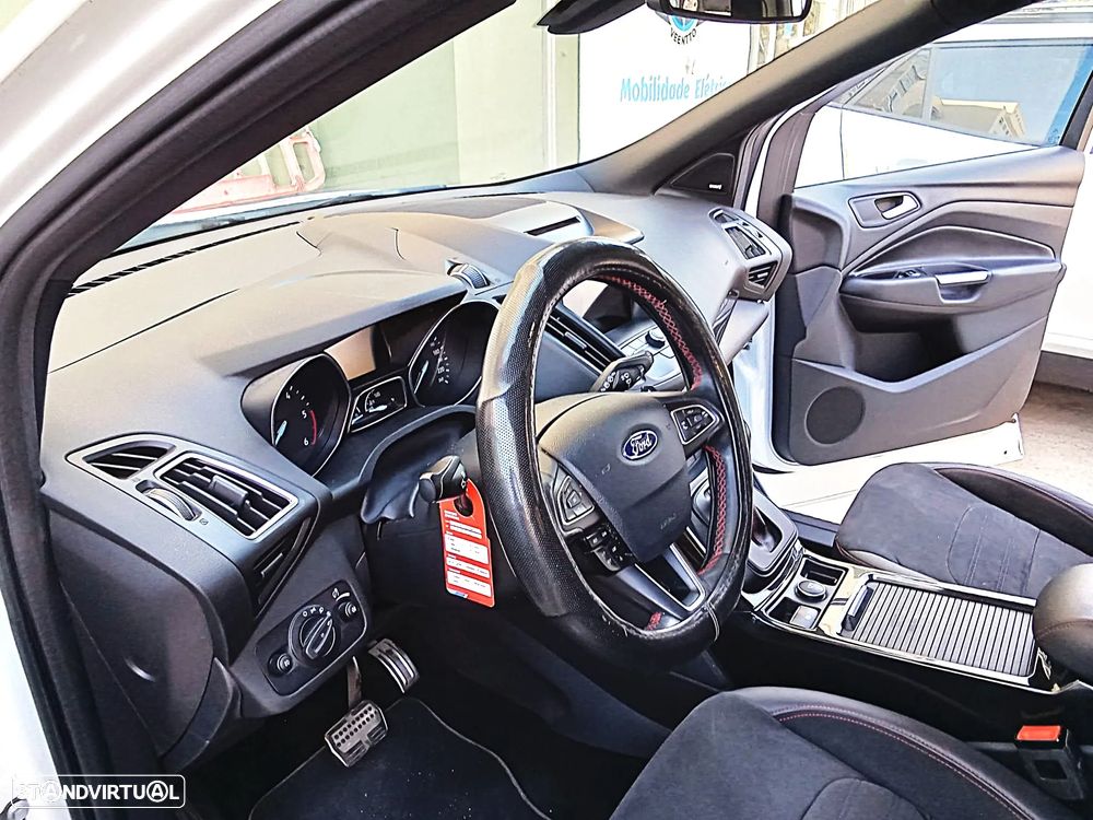 Ford Kuga 1.5 TDCi ST-Line Powershift - 9
