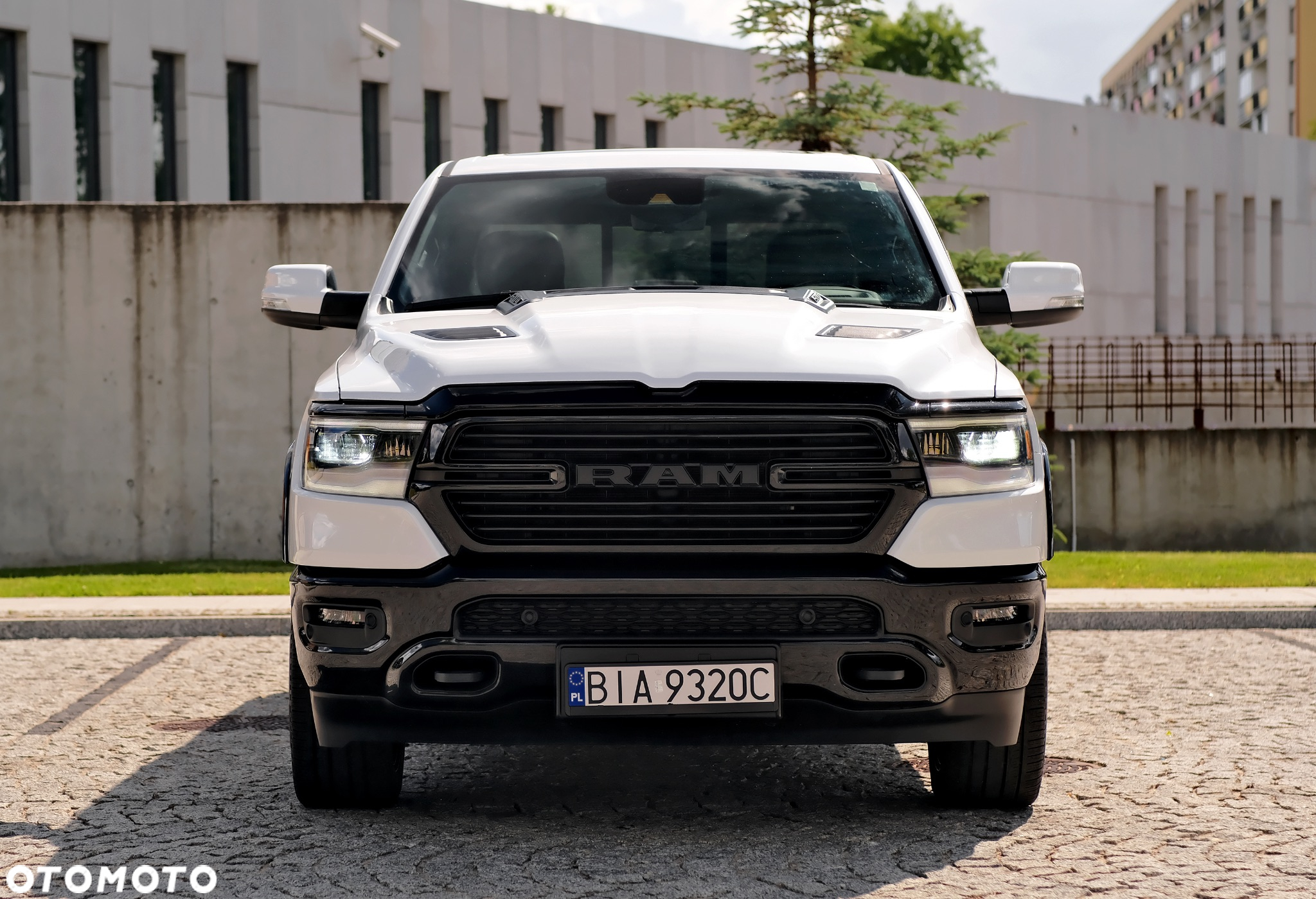 RAM 1500 Crew Cab Sport - 2