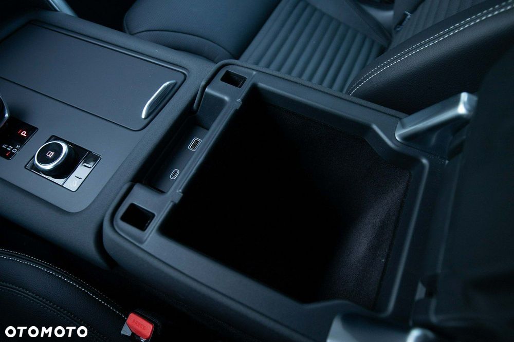 Land Rover Discovery - 34