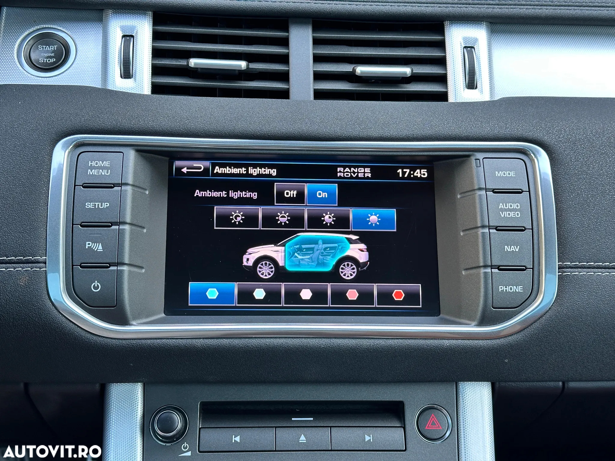 Land Rover Range Rover Evoque - 26
