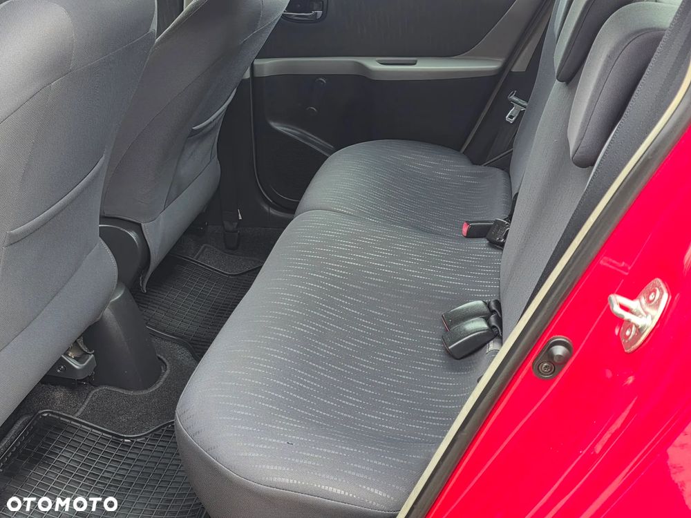 Toyota Yaris - 15