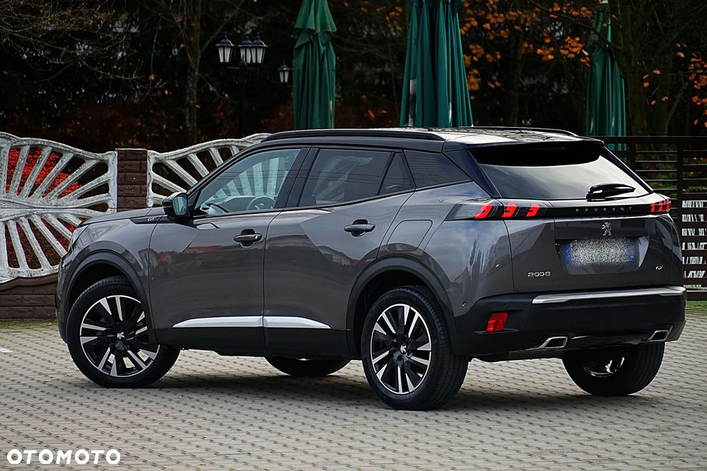 Peugeot 2008 PureTech 130 EAT8 GT - 17