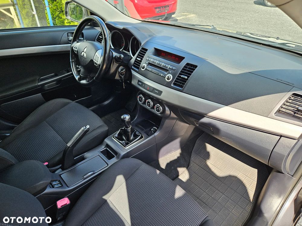 Mitsubishi Lancer 1.8 Clear Tec Instyle - 16