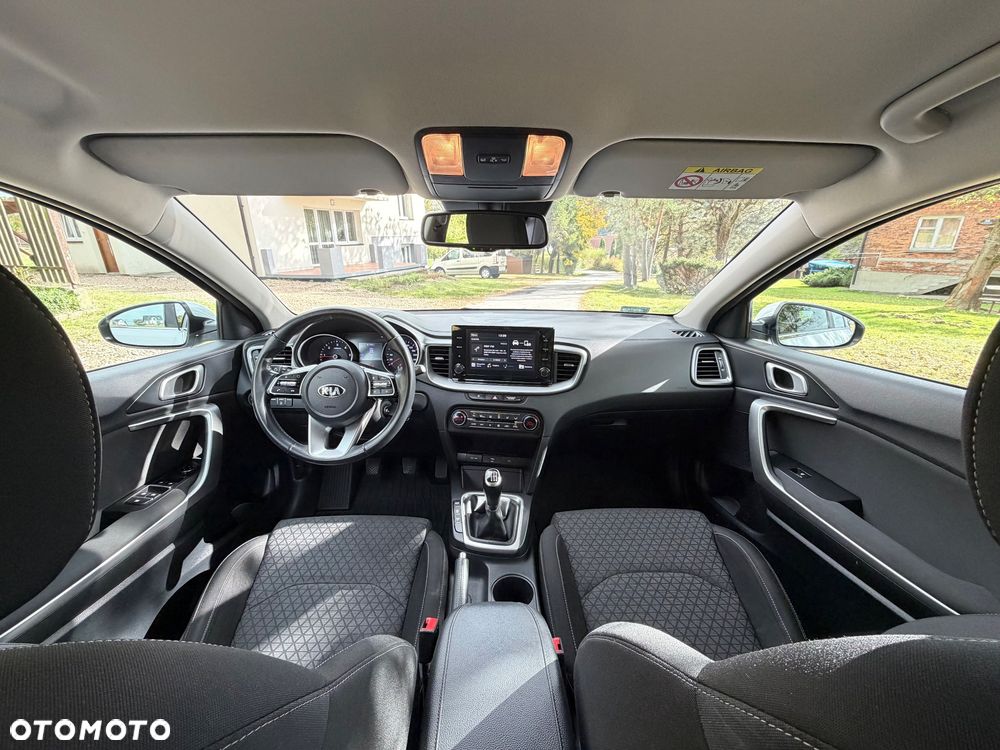 Kia Ceed 1.6 CRDi mHEV L - 19