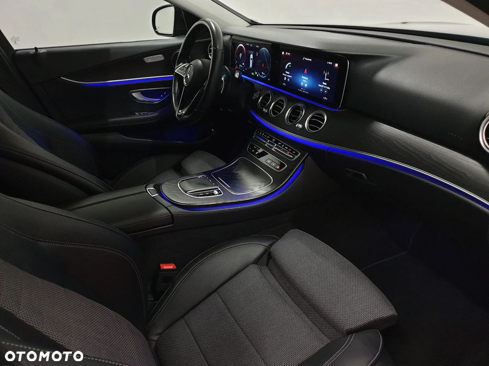 Mercedes-Benz Klasa E 300 de 4Matic 9G-TRONIC AMG Line - 39