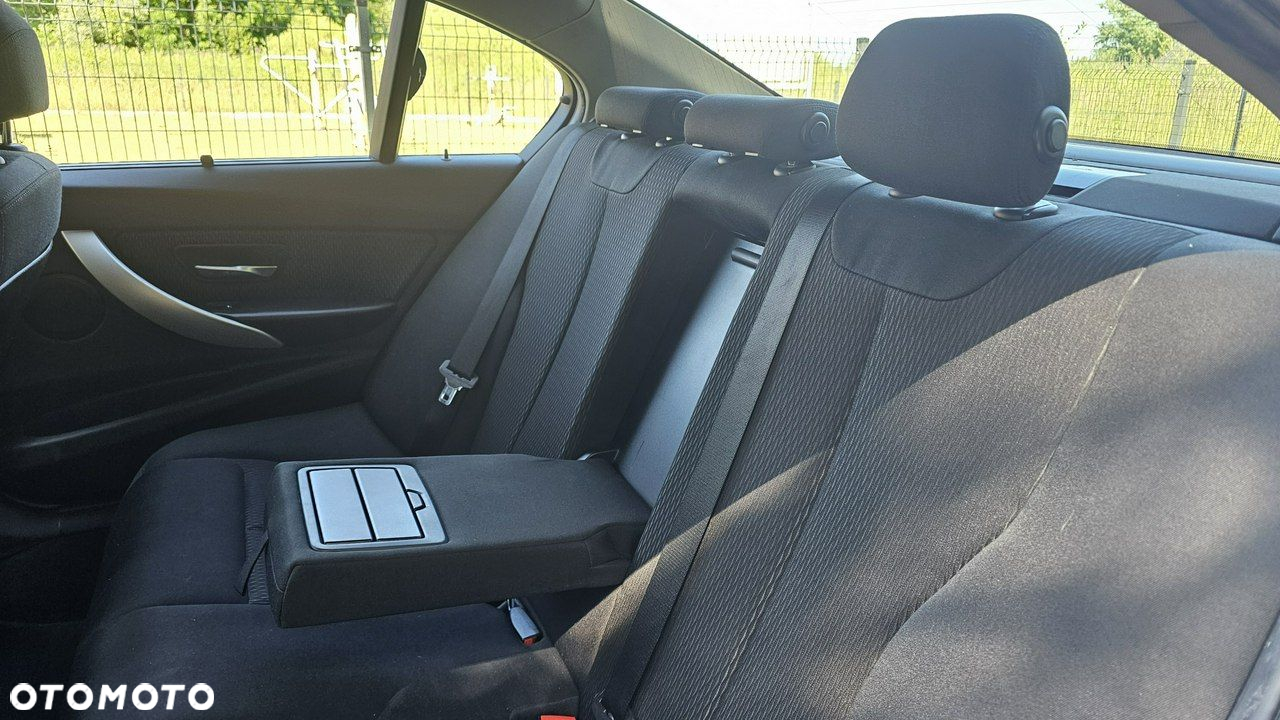 BMW Seria 3 - 14