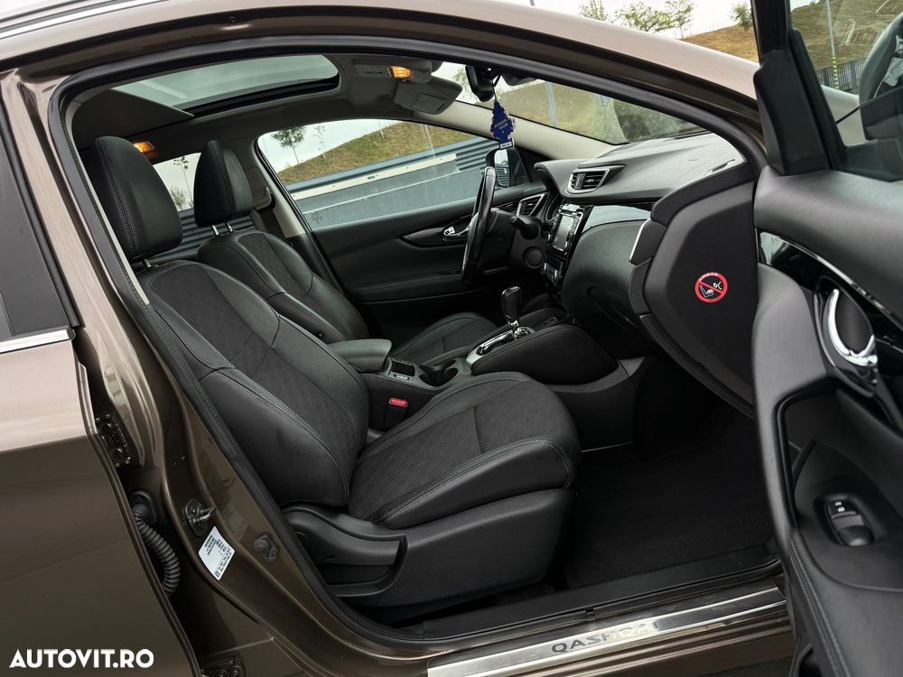 Nissan Qashqai 1.6 DCI Start/Stop X-TRONIC Tekna - 9