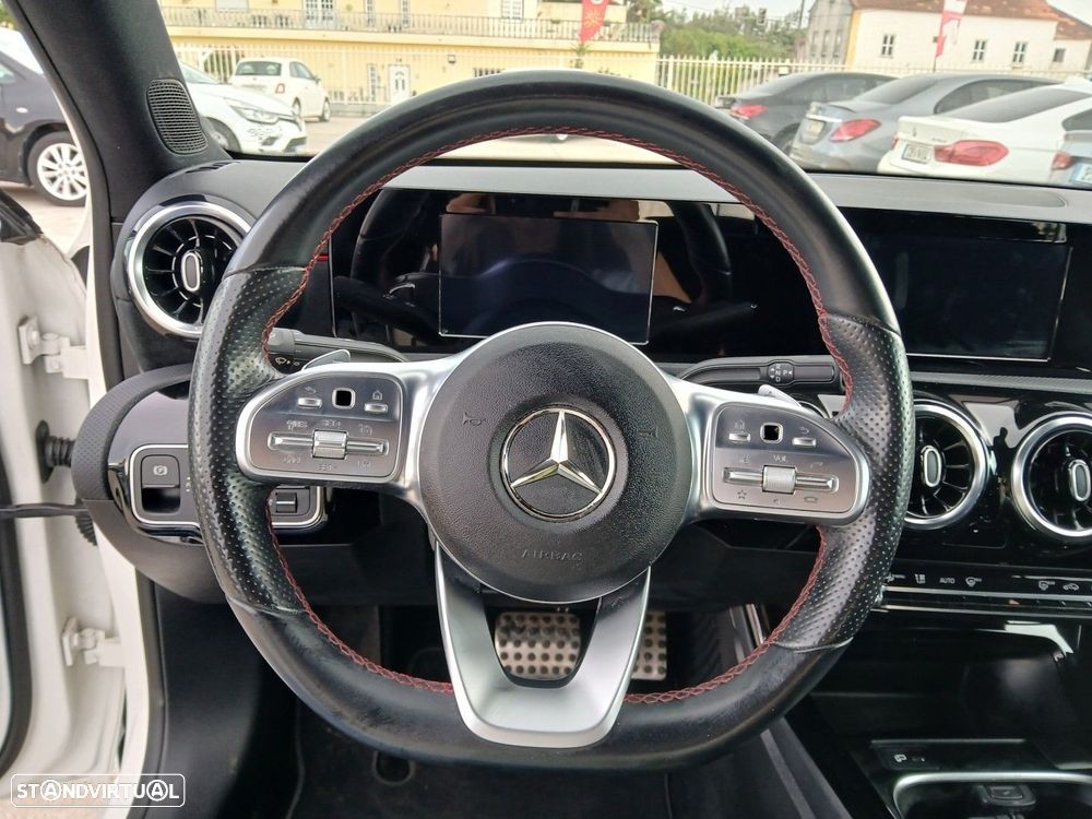 Mercedes-Benz A 250 e 8G-DCT AMG Line - 21