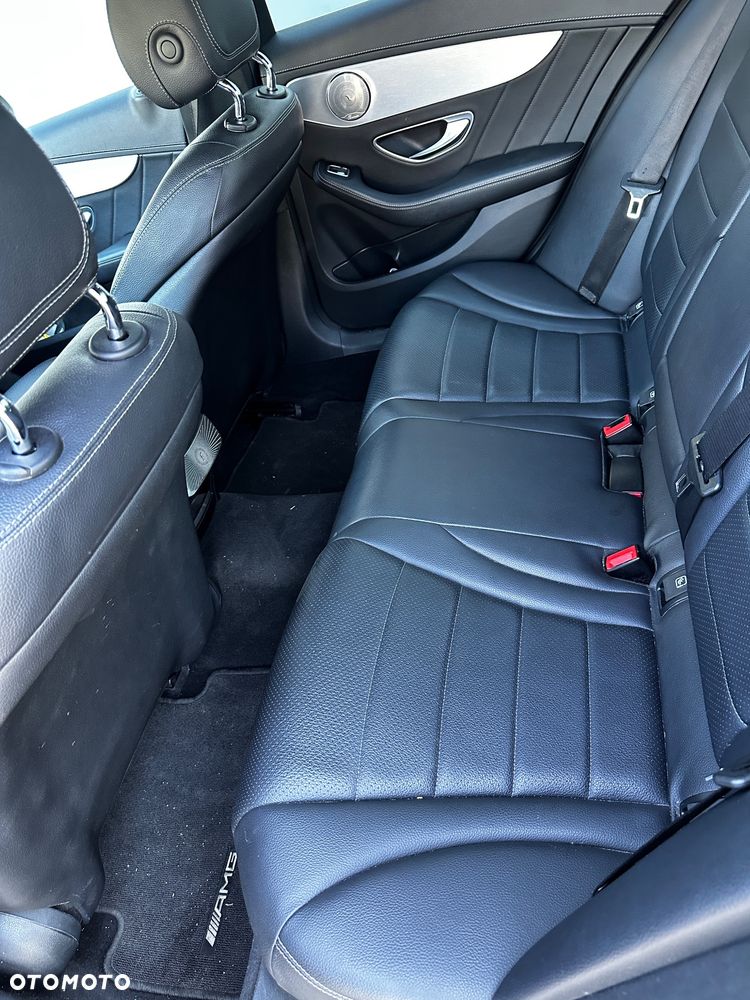 Mercedes-Benz Klasa C 200 4-Matic 9G-TRONIC - 8