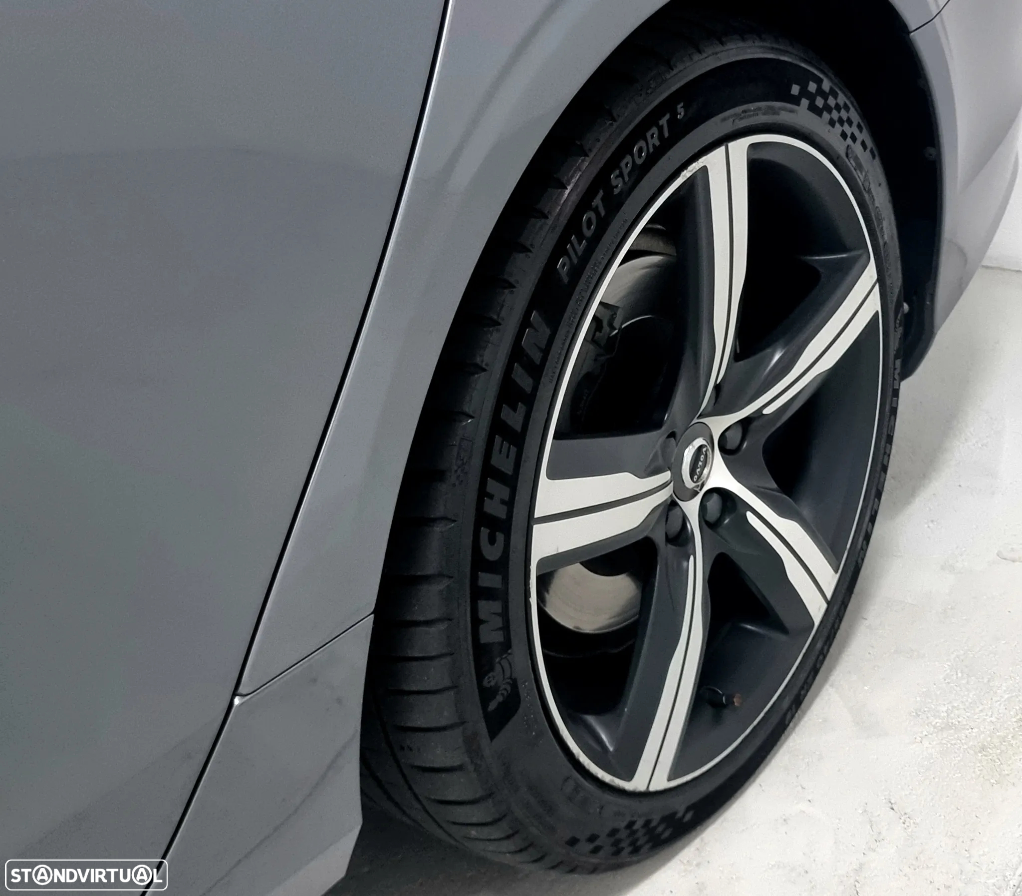Volvo S90 - 4