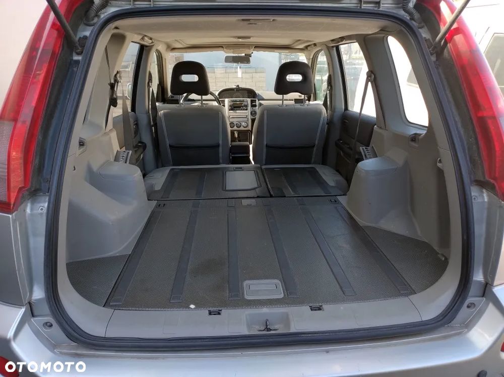 Nissan X-Trail 2.2 dCi 4x4 Sport - 8