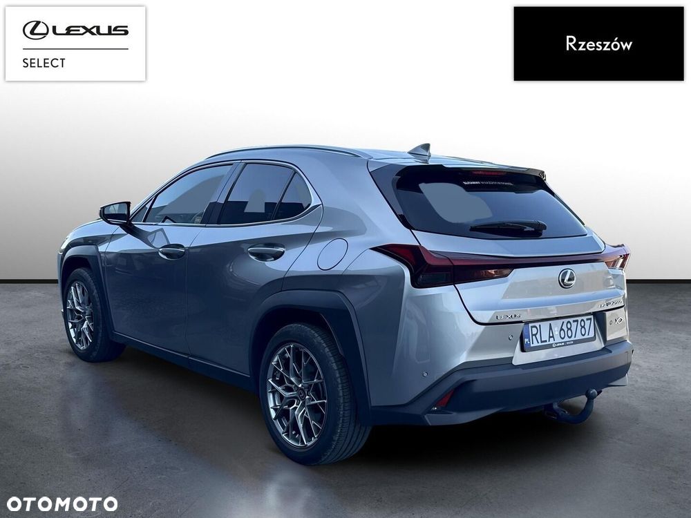 Lexus UX - 3