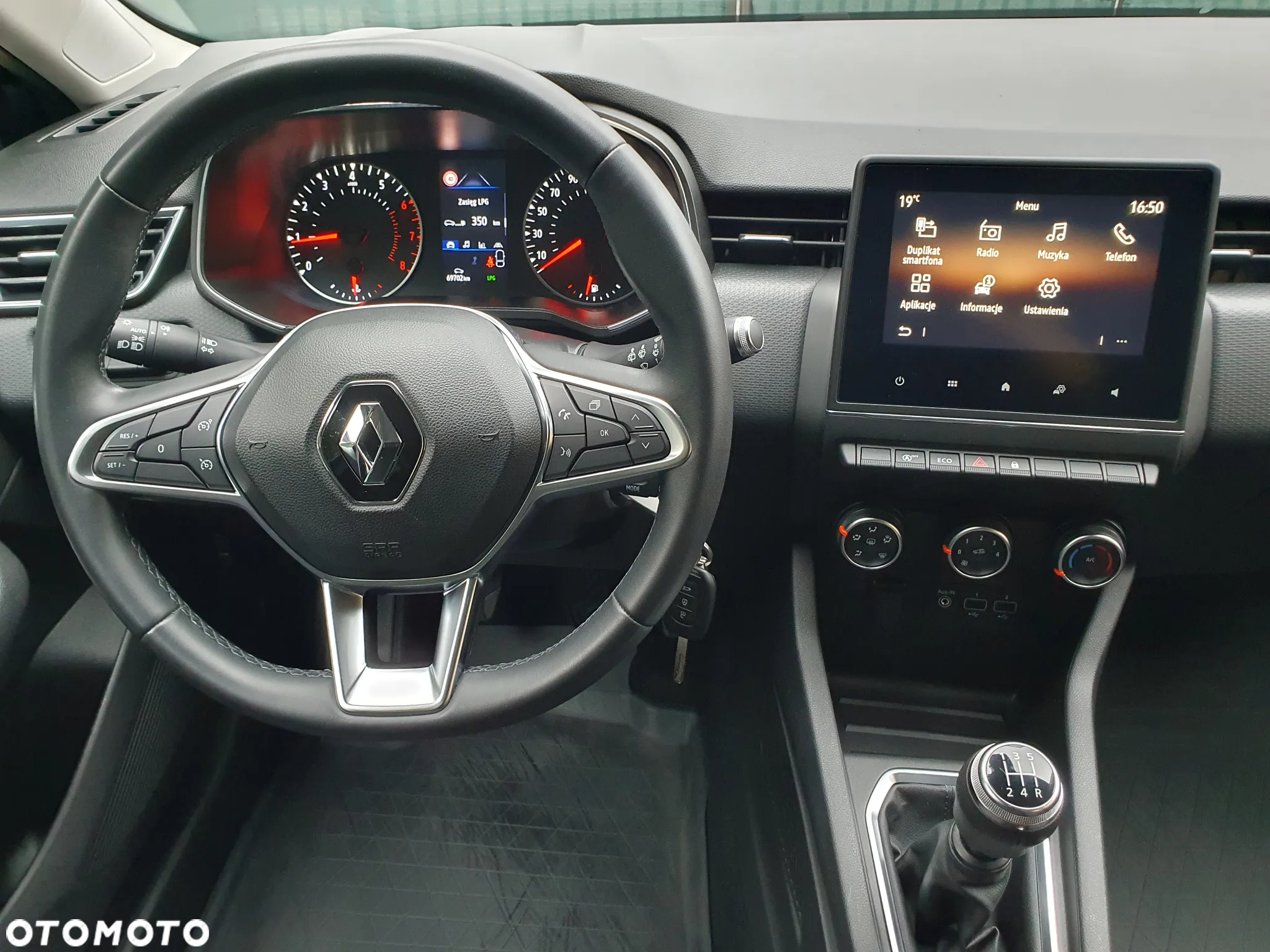 Renault Clio - 10