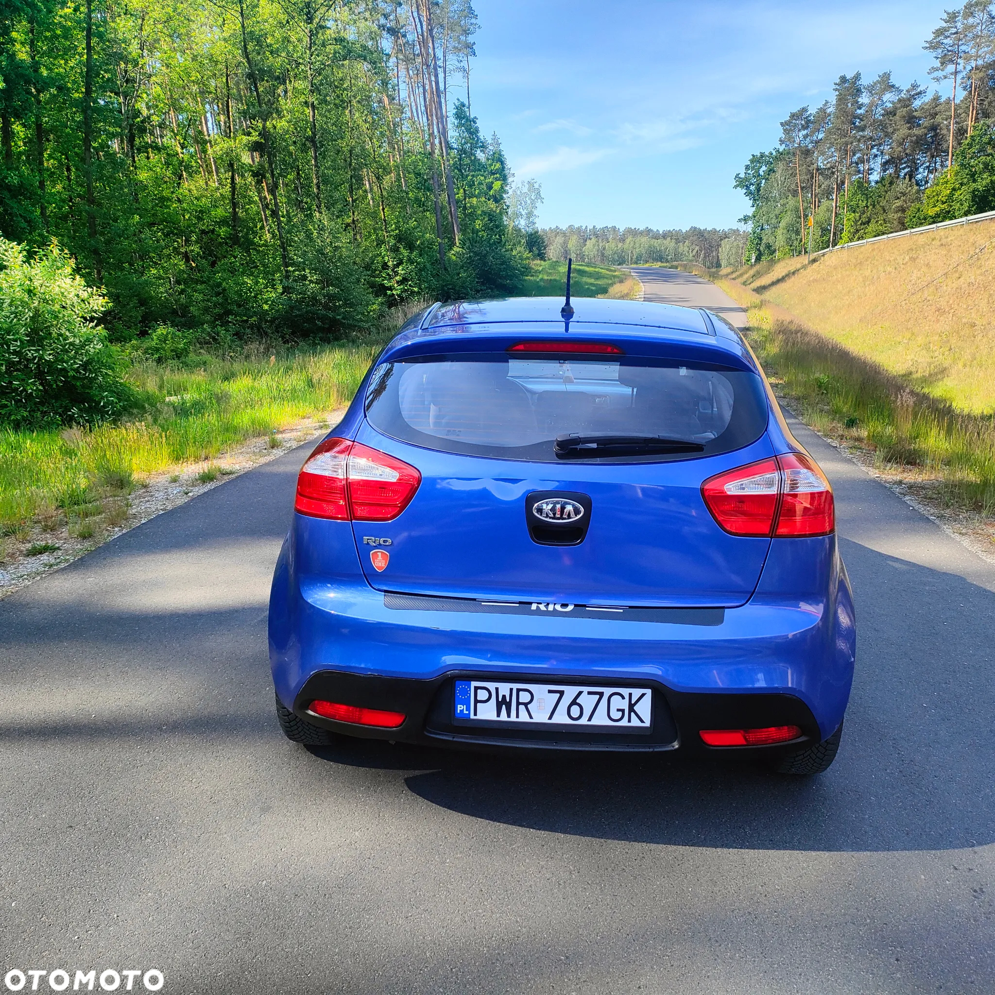 Kia Rio 1.2 L - 3
