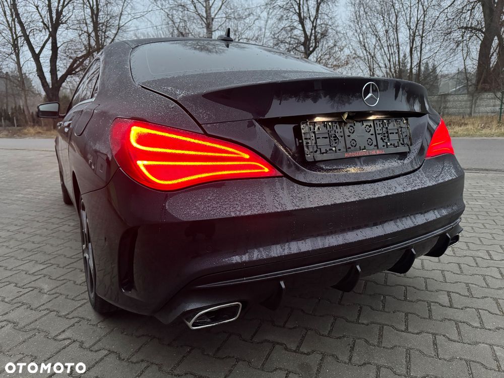 Mercedes-Benz CLA 250 4Matic 7G-DCT AMG Line - 11