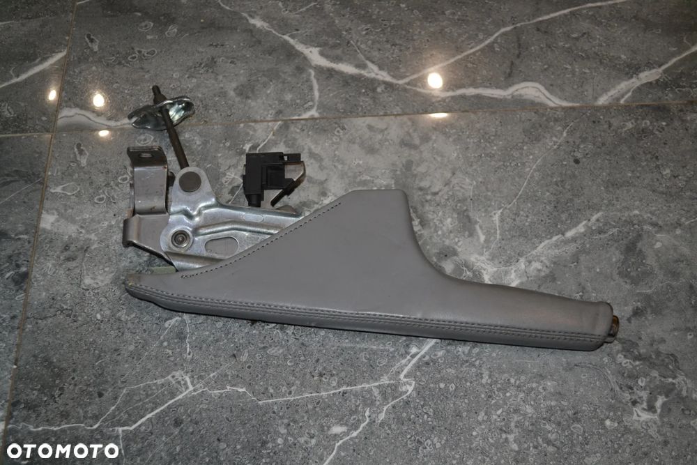 VW GOLF IV BORA DŹWIGNIA HAMULCA RĘCZNEGO SZARA SKÓRA - 1