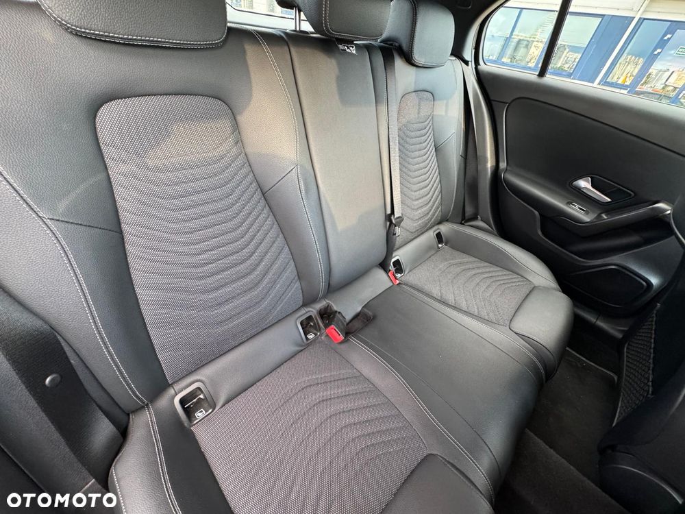 Mercedes-Benz Klasa A 180 Style 7G-DCT - 9