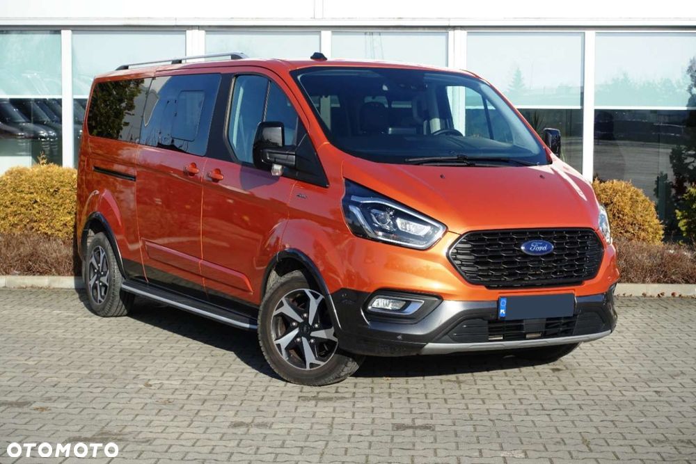 Ford Tourneo Custom - 2