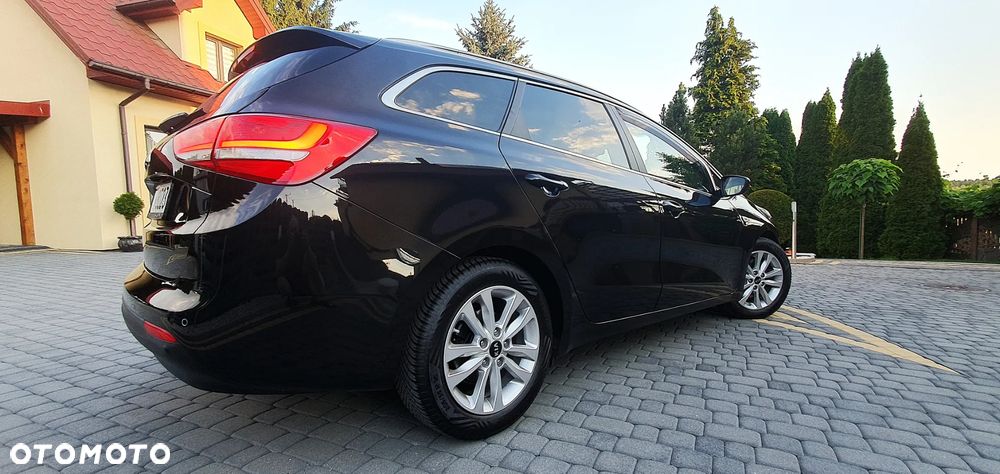 Kia Ceed 1.6 GDI Platinum Edition - 9