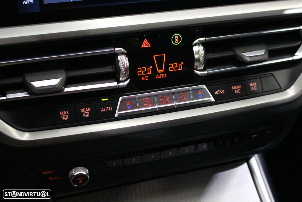 BMW 330 e Line Luxury Auto - 26