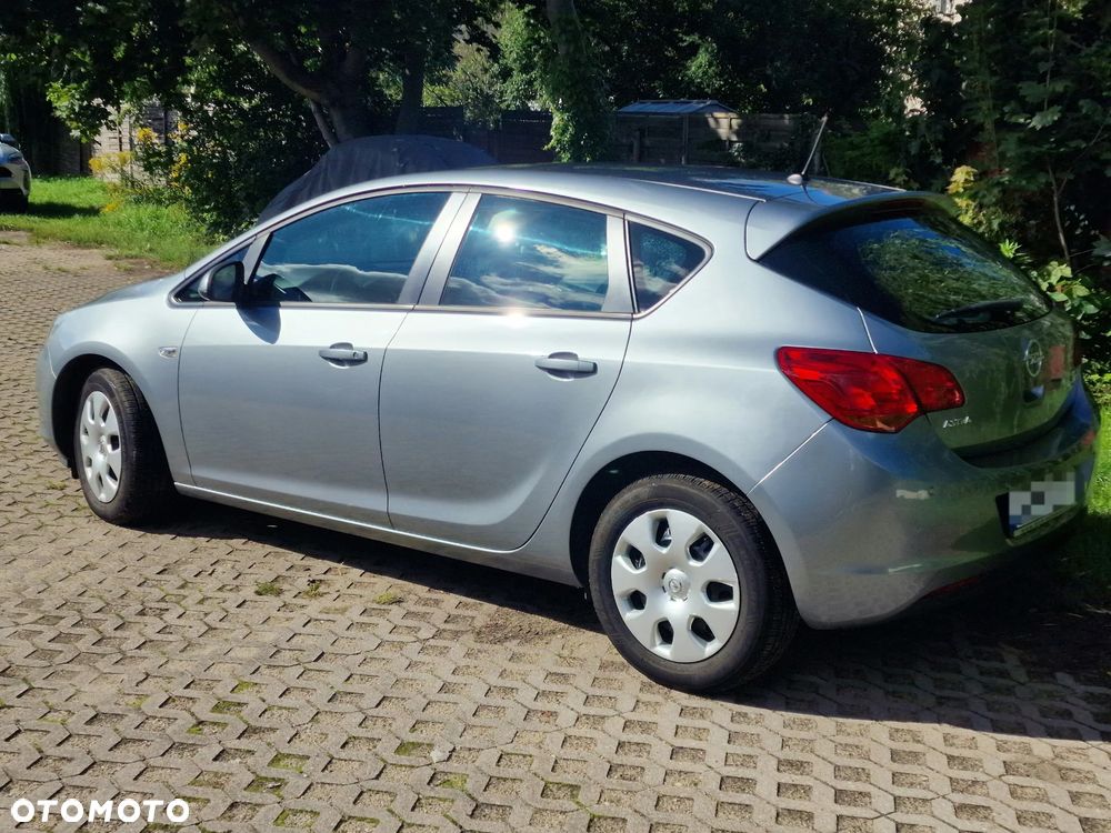 Opel Astra 1.6 Automatik - 4