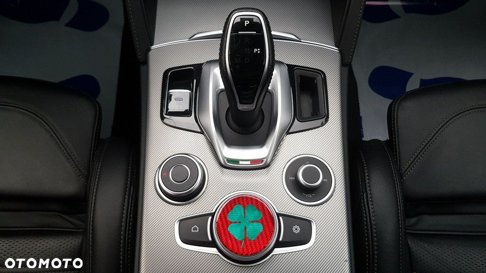 Alfa Romeo Stelvio - 26