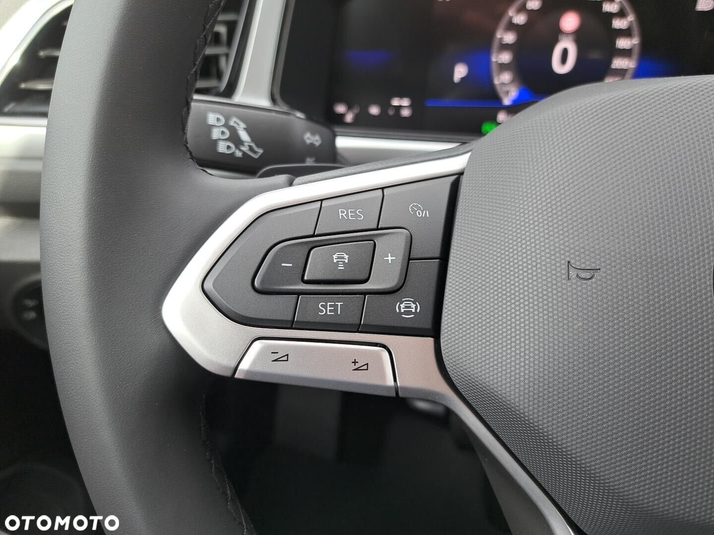 Volkswagen T-Roc - 36