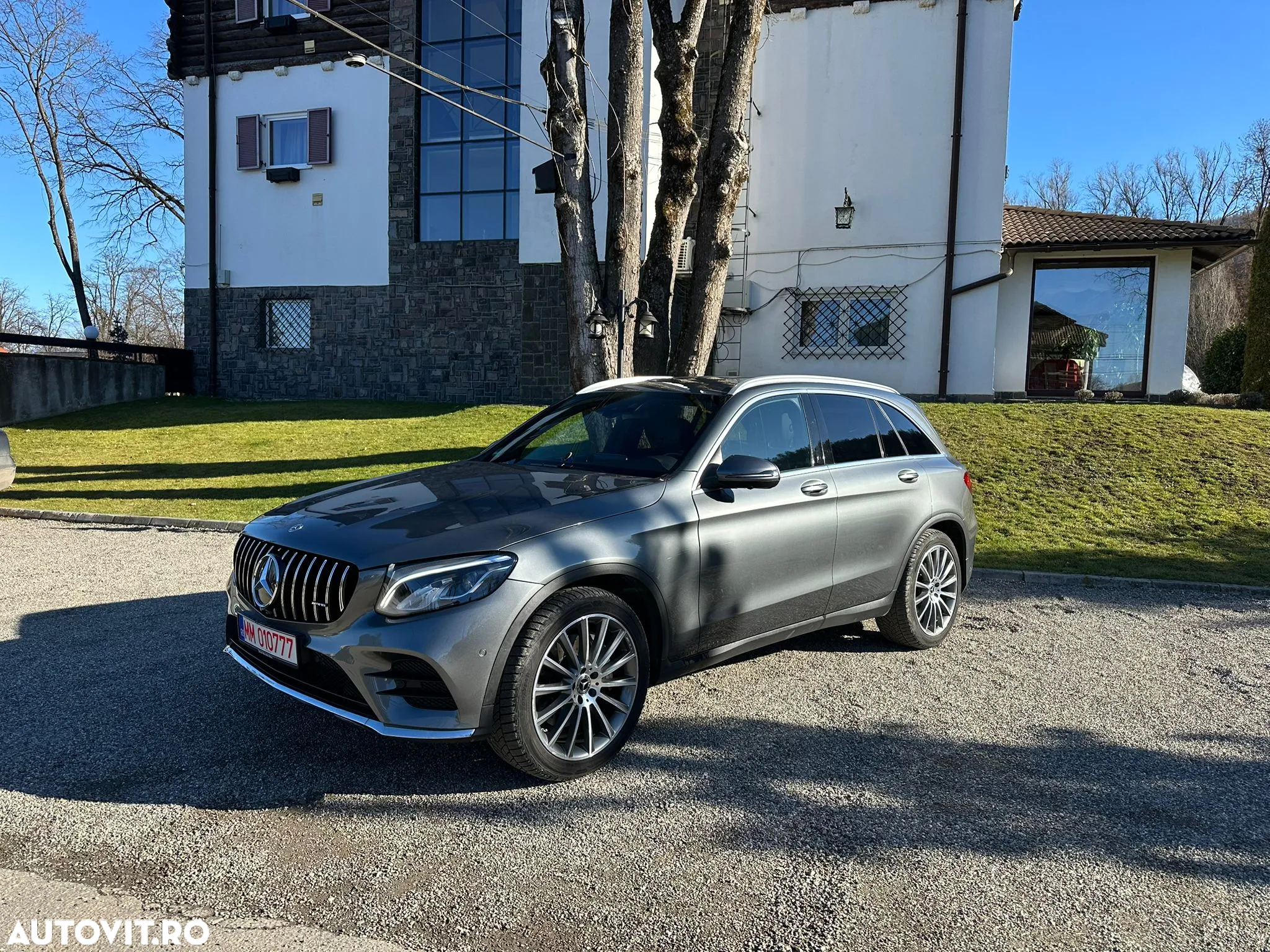 Mercedes-Benz GLC 250 d 4Matic 9G-TRONIC AMG Line - 3