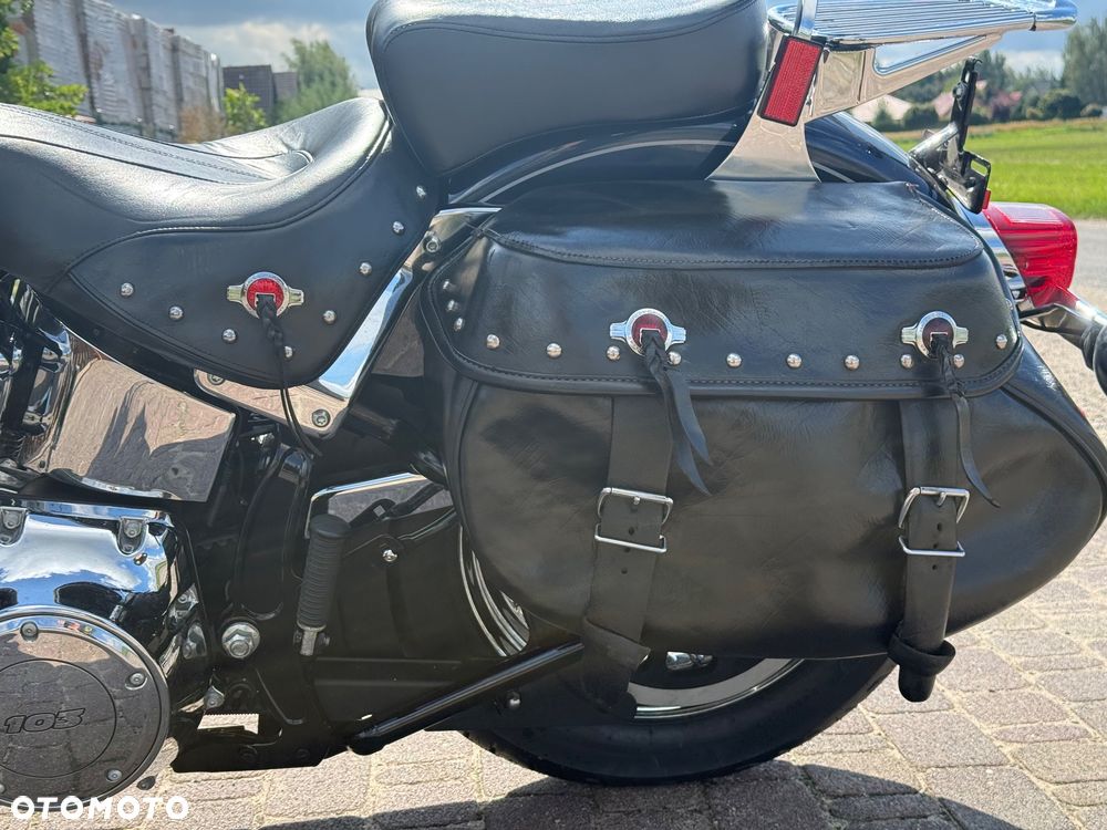 Harley-Davidson Softail Heritage Classic - 24