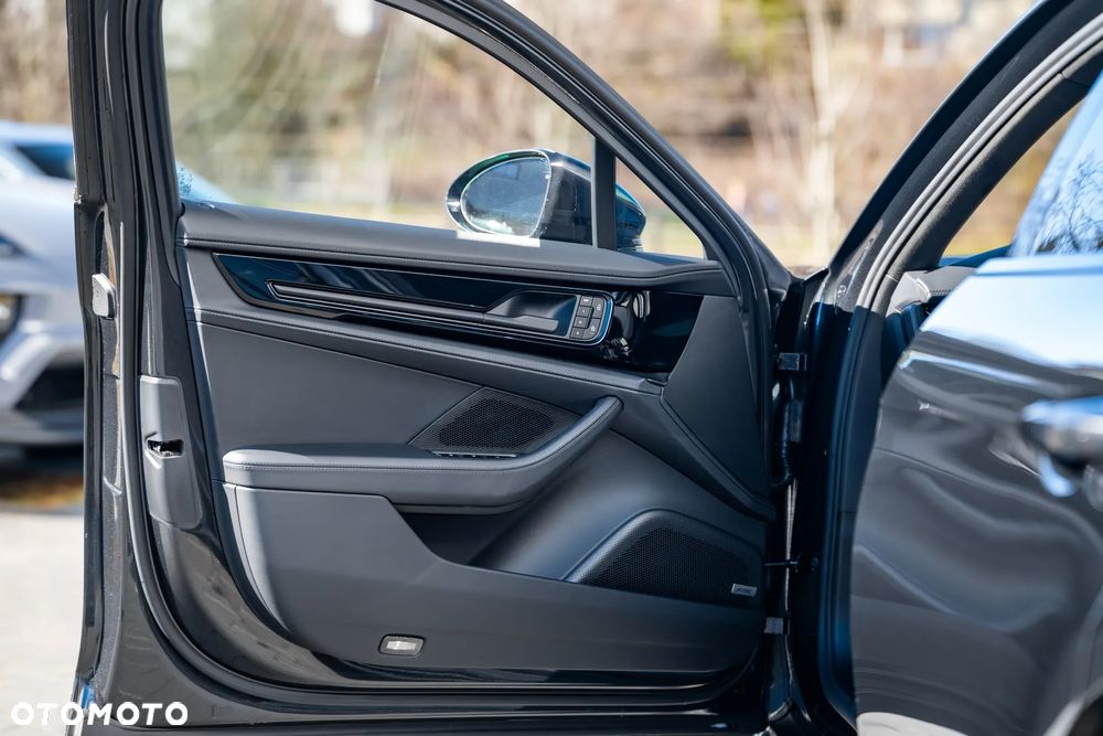 Porsche Panamera - 8