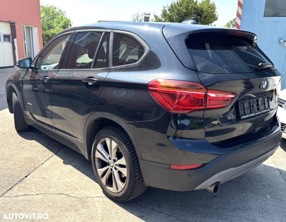 BMW X1 xDrive18d - 4