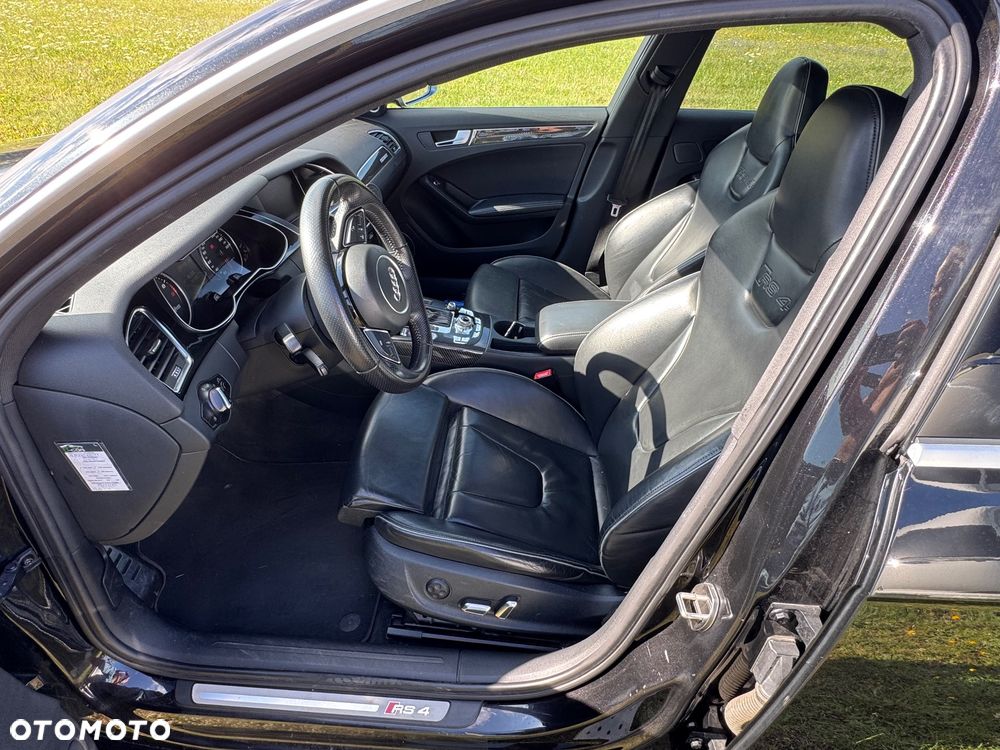 Audi RS4 Avant Avant S tronic - 4