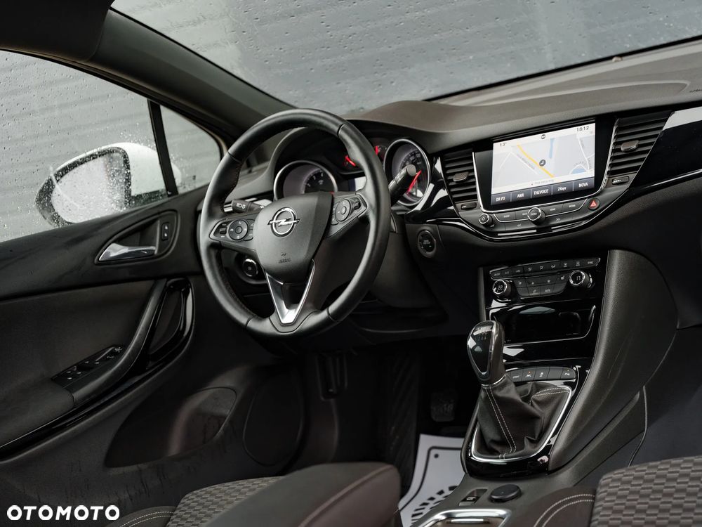 Opel Astra 1.6 Turbo Start/Stop Innovation - 17