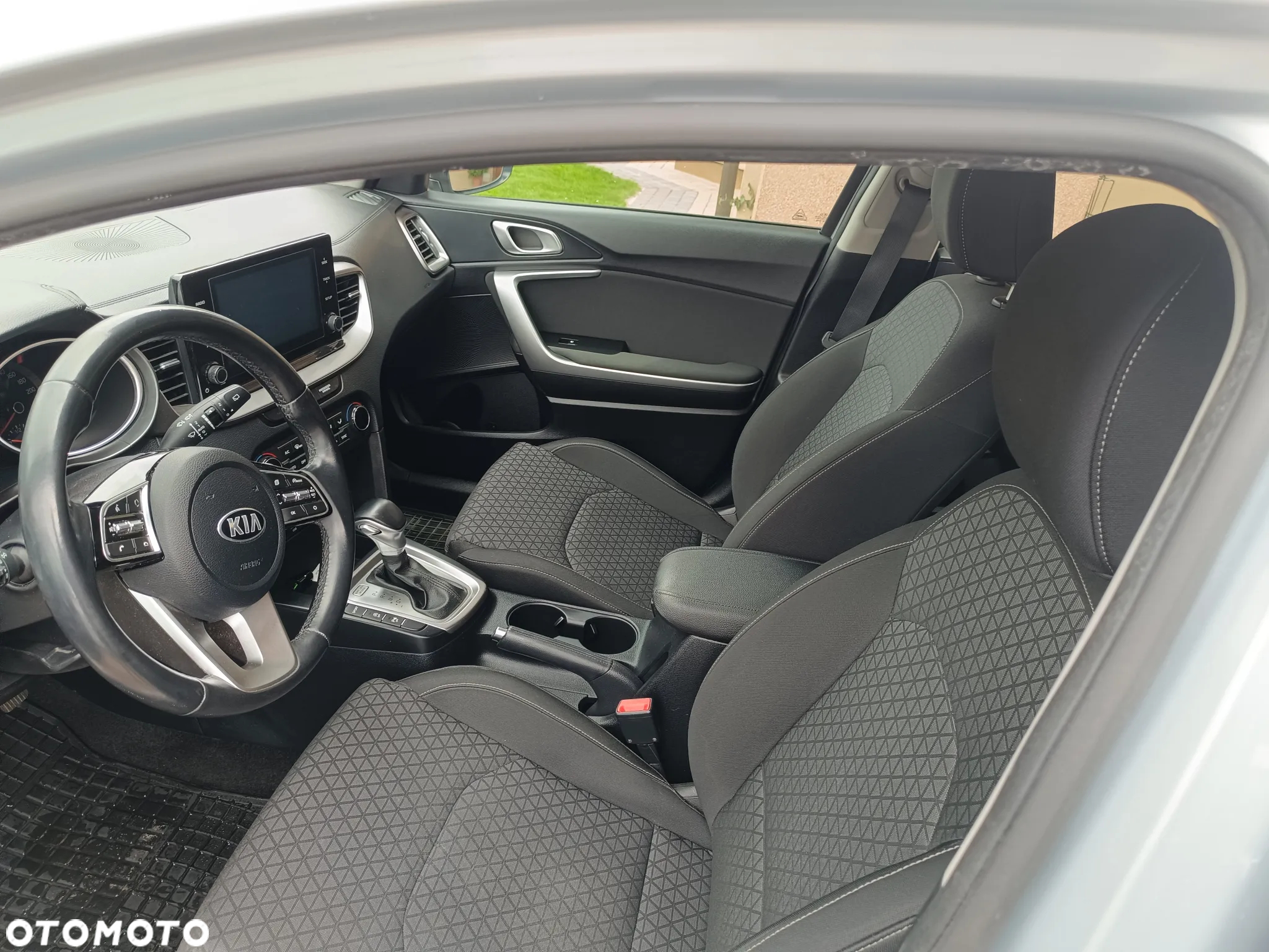 Kia Ceed 1.6 CRDi SCR M DCT - 11