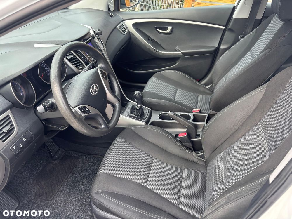 Hyundai i30 1.4 BlueDrive Comfort - 11