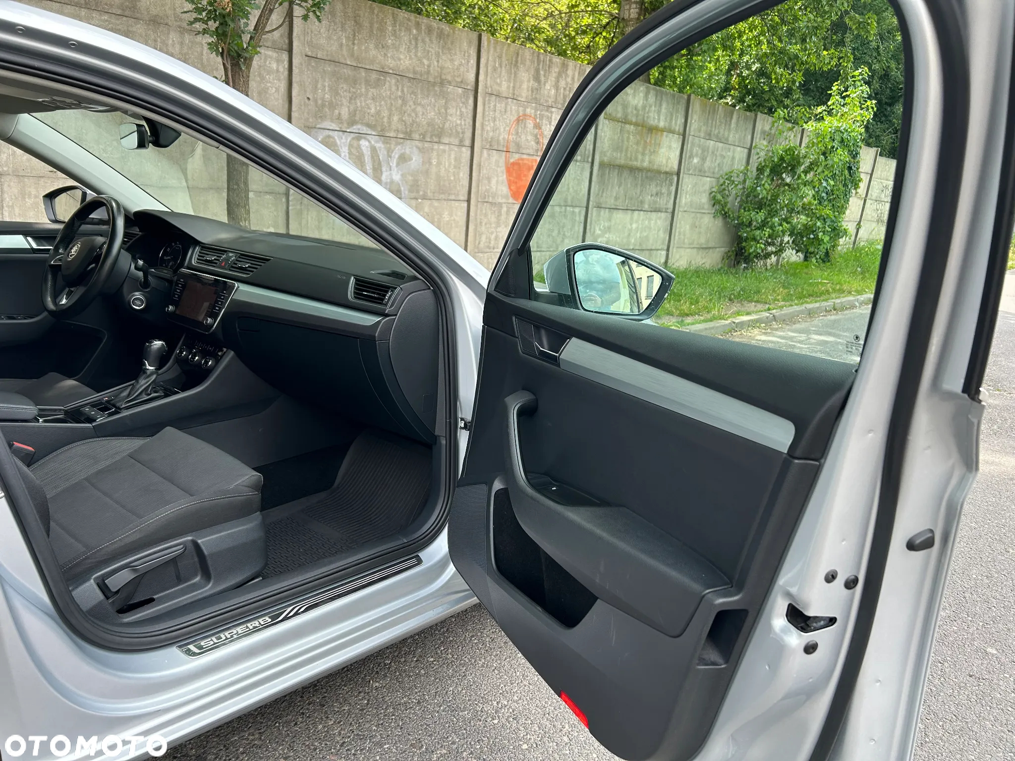 Skoda Superb 1.8 TSI Ambition DSG - 27