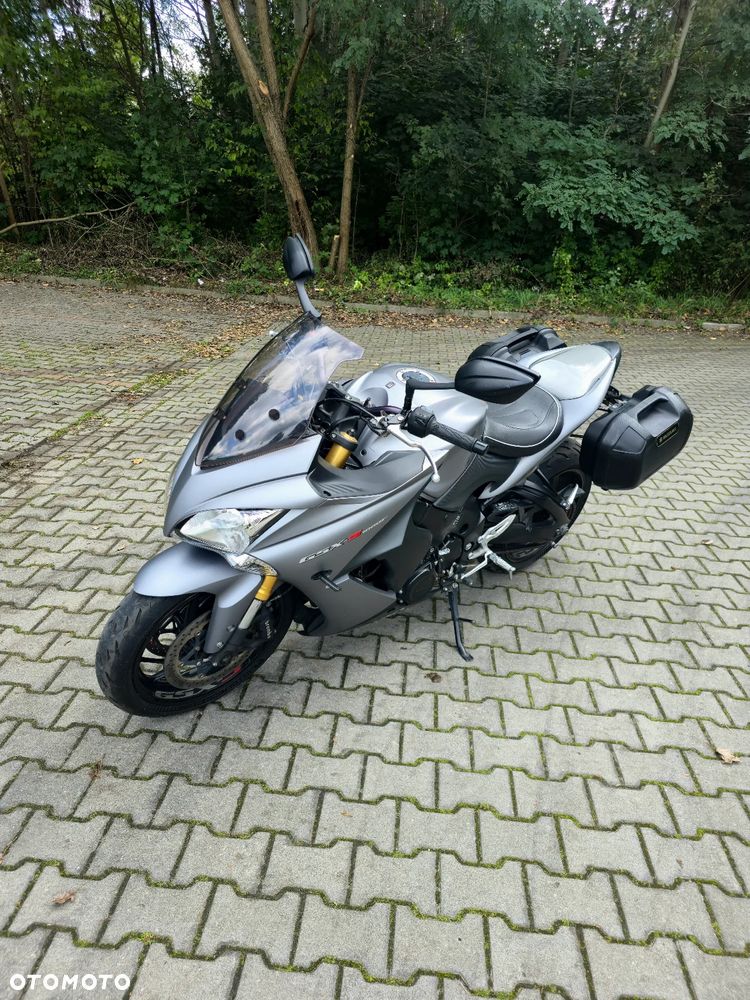 Suzuki GSX 1000 - 6