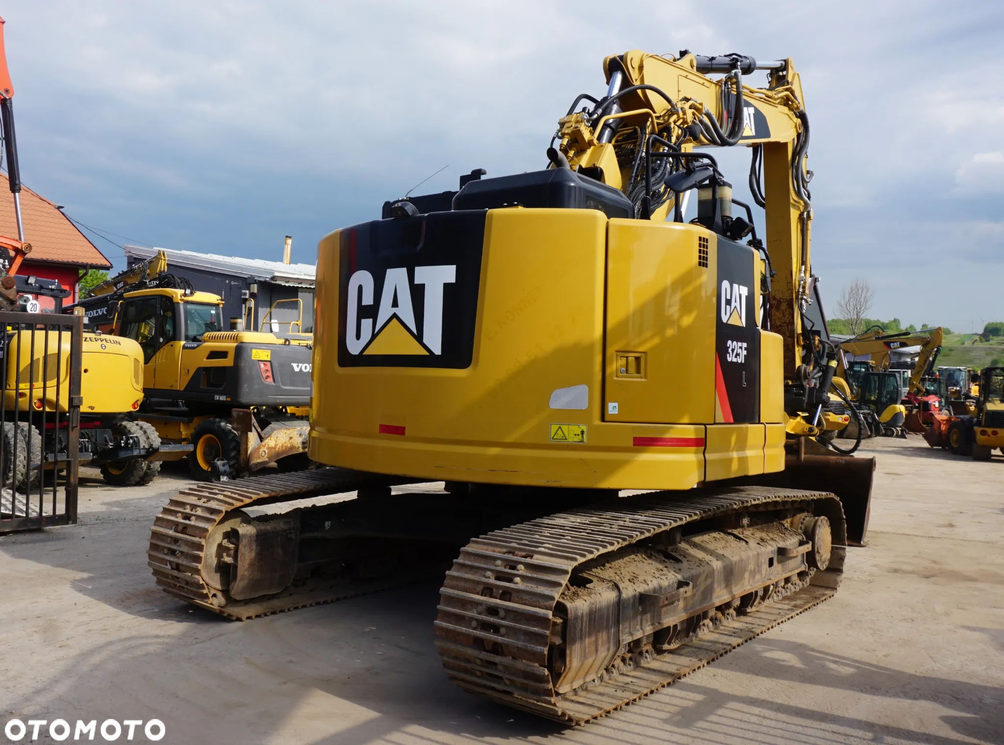 Caterpillar CAT 325 F - 4