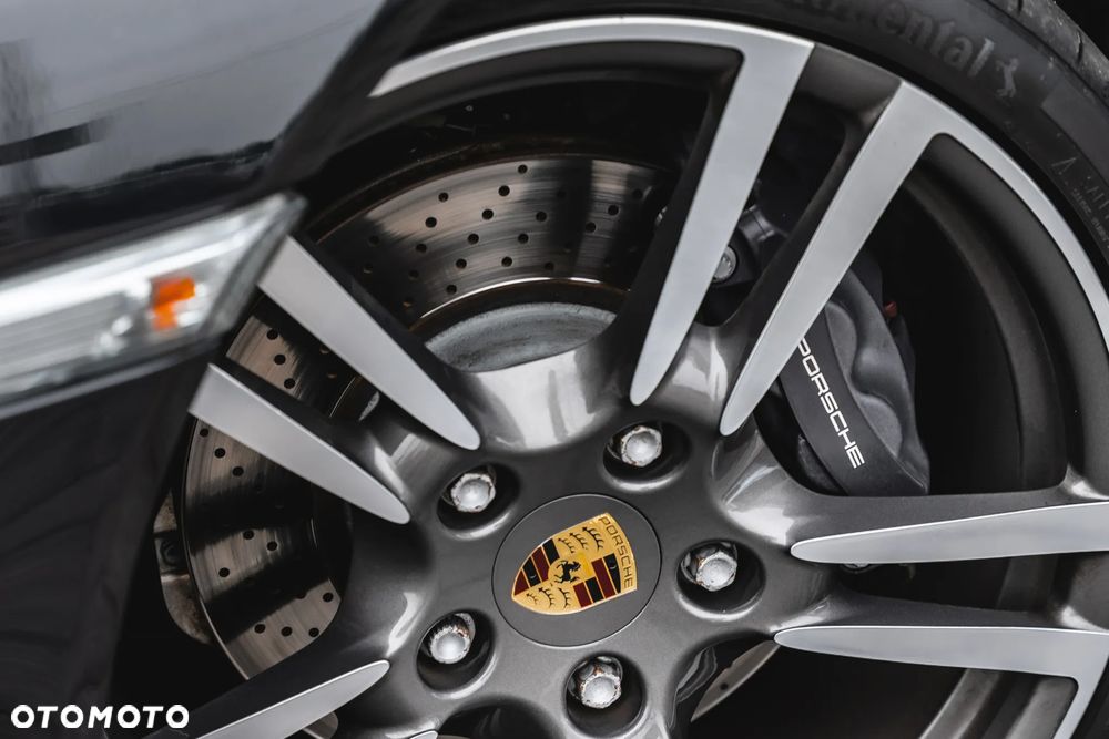 Porsche 911 Carrera PDK - 15