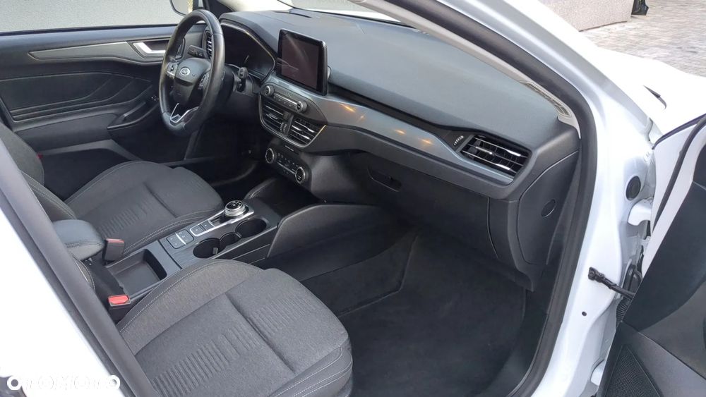 Ford Focus 1.0 EcoBoost Active X - 10
