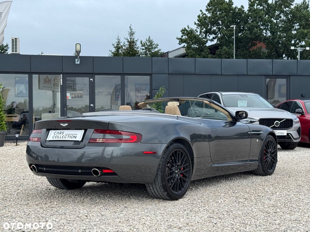 Aston Martin DB9 - 19